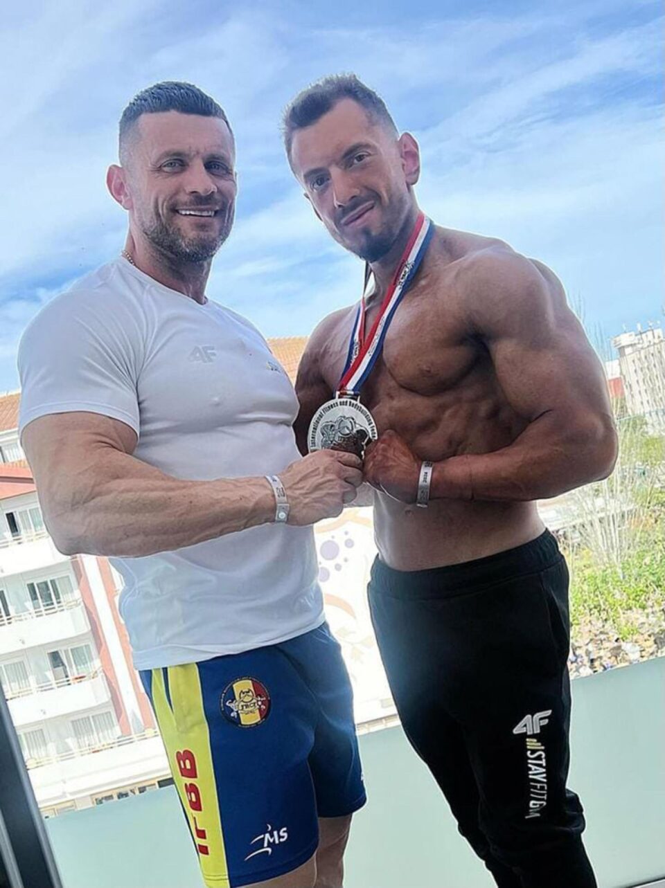 Andrei Cîmpan alături de antrenorul Albert Mufturel