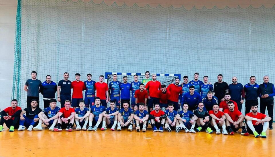 CSU și reprezentativa de handbal tineret a României s-au întâlnit într-un meci amical la Suceava CSU și reprezentativa de handbal tineret a României s-au întâlnit într-un meci amical la Suceava