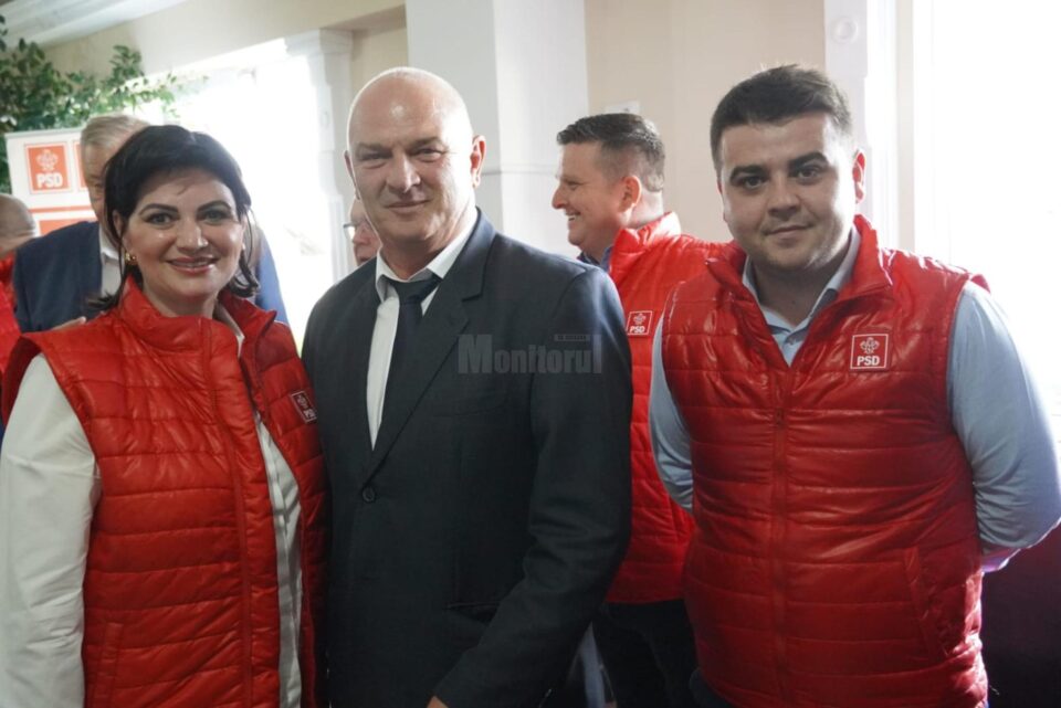 Candidatul PSD pentru președinția Consiliului Județean Suceava, deputatul Gheorghe Șoldan, s-a întâlnit cu aproximativ 250 de locuitori din Ipotești, alături de candidatul social-democrat pentru funcția de primar al acestei comune, Sorin Tofan