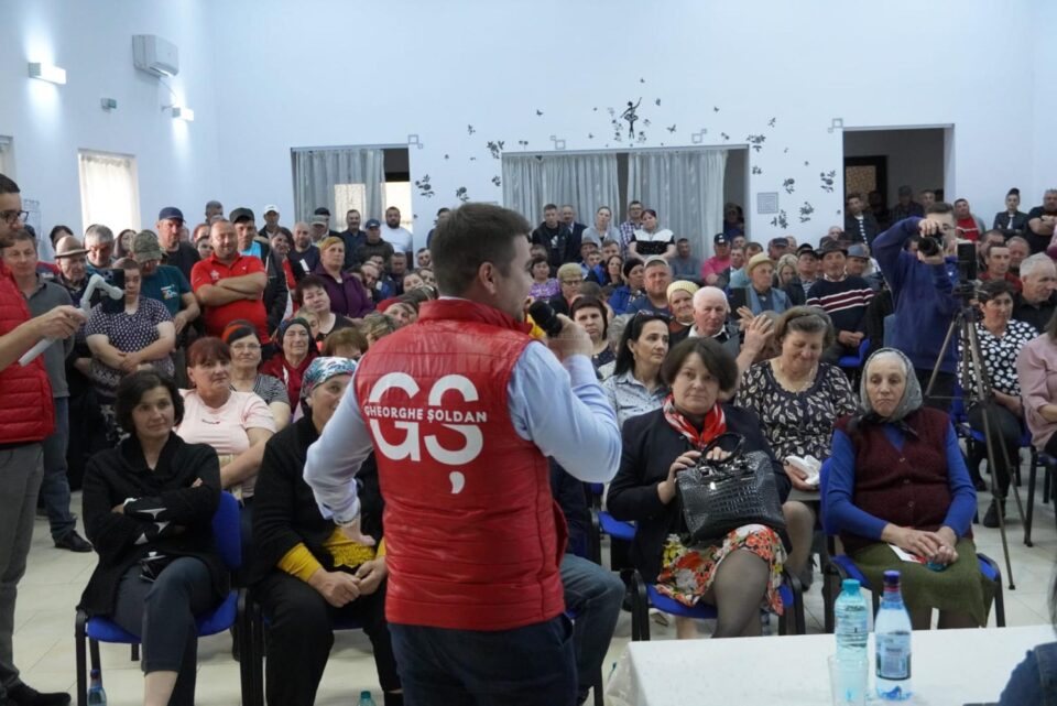 Deputatul Gheorghe Șoldan, care candidează din partea PSD pentru președinția Consiliului Județean Suceava, a avut o întâlnire electorală în comuna Zamostea