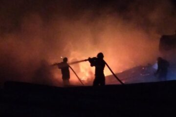 Incendiu pus intenționat la o casă din Straja
