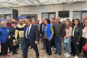 Flutur, despre primarul Alexandru Hurjui: „A schimbat la față orașul Broșteni în ultimii 4 ani”