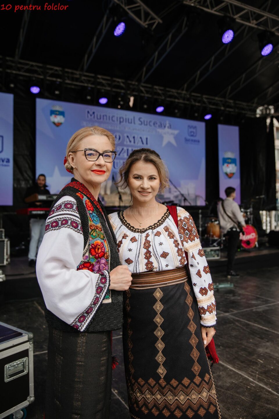 ”10 pentru folclor”, in centrul Sucevei, de Ziua Europei (31).jpg