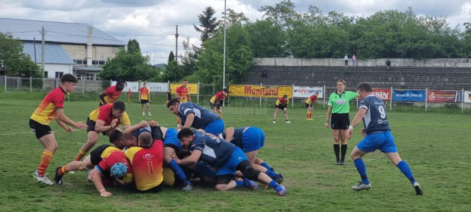 Derbiul local a fost arbitrat de o femeie