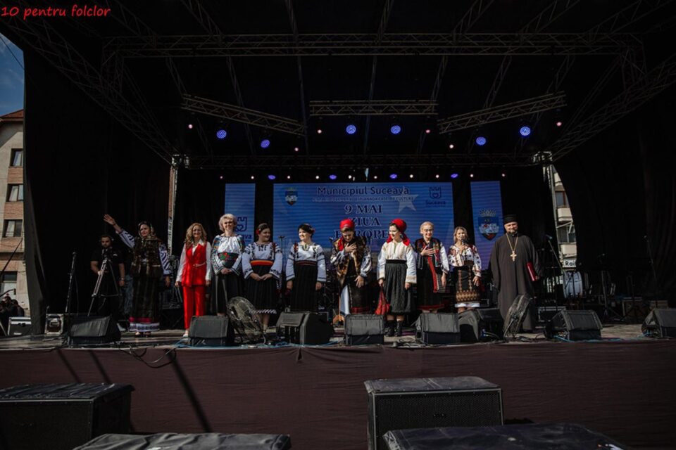 ”10 pentru folclor”, in centrul Sucevei, de Ziua Europei