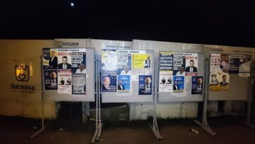 Panouri cu afișe electorale