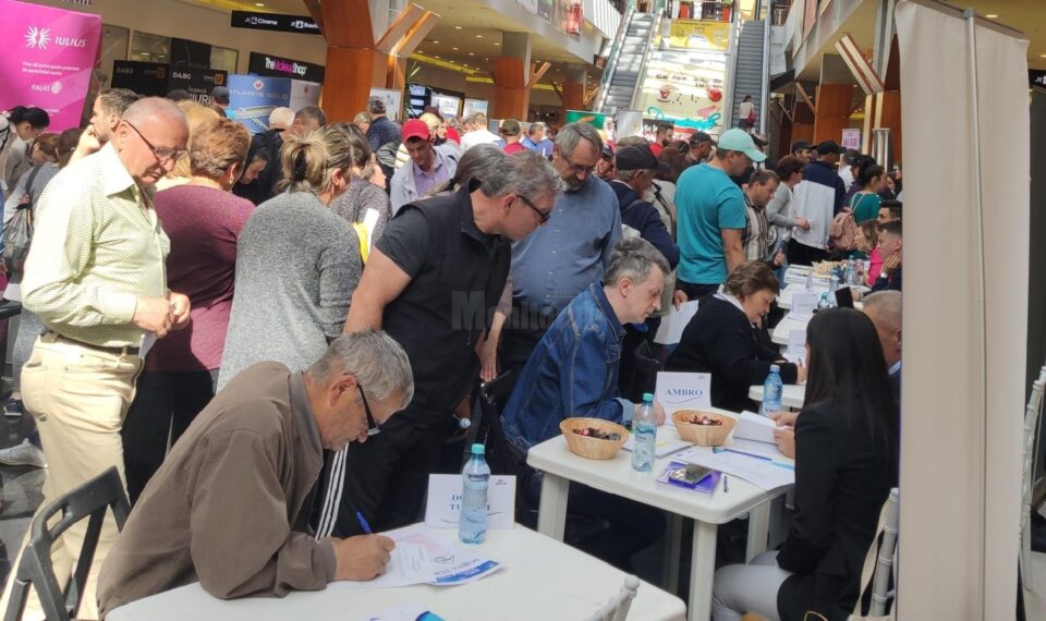 Bursa locurilor de muncă, vineri, în cinci localități din județ