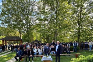 Gheorghe Flutur și candidatul PNL pentru Primăria Straja, Vasile Juravle