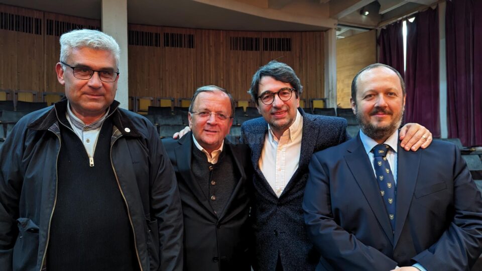 Gheorghe Flutur alături de Teodor Baconschi, Adrian Papahagi și Sever Voinescu