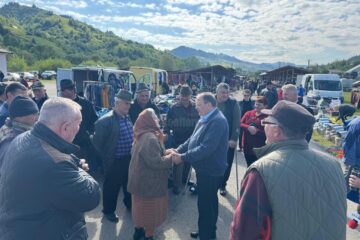 Gheorghe Flutur a participat la inaugurarea noii piețe din comuna Stulpicani