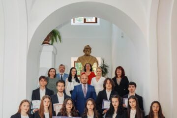 Elevii de la “Hurmuzachi” și-au adjudecat 12 premii la faza națională a olimpiadelor școlare
