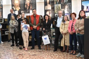 Prieteni și pasionatii de inginerie au fost alături de Florin la deschiderea expoziției