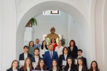 Elevii de la “Hurmuzachi” și-au adjudecat 12 premii la faza națională a olimpiadelor școlare