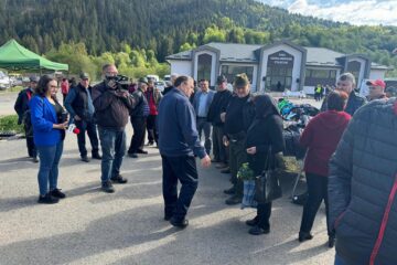 Gheorghe Flutur a participat la inaugurarea noii piețe din comuna Stulpicani