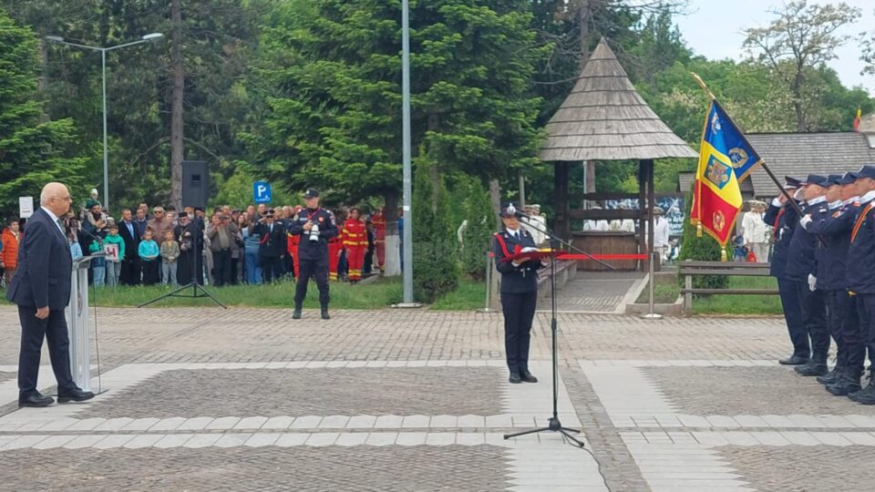 Drapelul de luptă al ISU Suceava a fost decorat cu Ordinul „Bărbăție și Credință” în grad de Cavaler, în cadrul unui ceremonial militar 3
