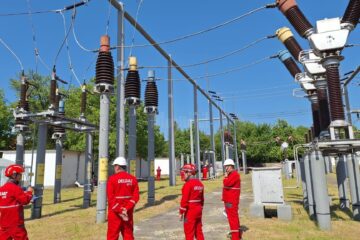 Electricieni suceveni, calificați la fața națională a concursului profesional „Trofeul Electricianului”