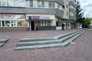 Esplanada din cartierul Zamca, str. Octav Băncilă, a fost finalizată în cadrul proiectului de reabilitare a treptelor și a zonelor pietonale în municipiul Suceava