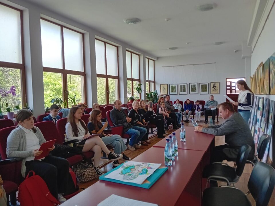 122 de participanți la Concursul interjudețean „Trecutul, prezentul și viitorul nostru”, organizat de Clubul Copiilor Gura Humorului