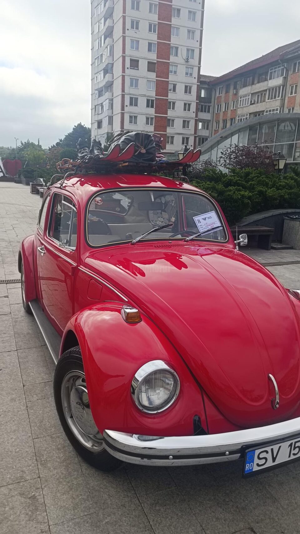 ”Bunicuțele” pe patru roți au adus în centrul Sucevei un public foarte numeros