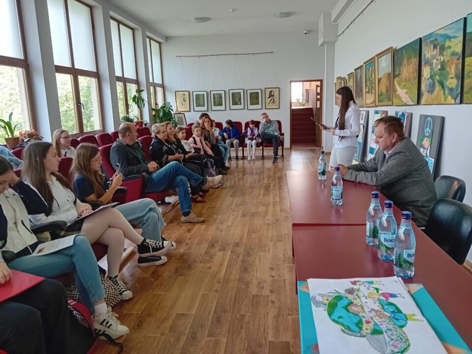 122 de participanți la Concursul interjudețean „Trecutul, prezentul și viitorul nostru”, organizat de Clubul Copiilor Gura Humorului