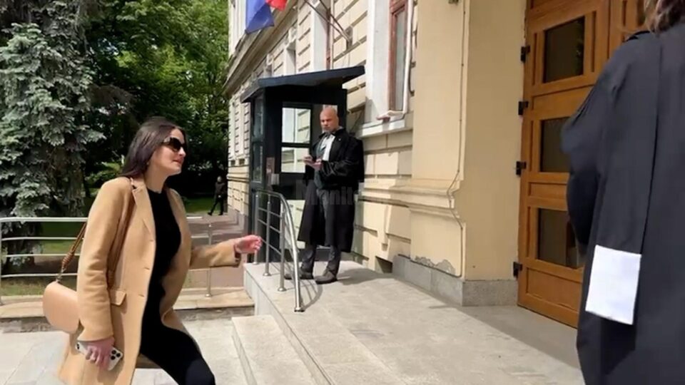 Judecătoarea Ana Maria Chirilă a venit ”zen” la instanță pentru a cere permisiunea de a părăsi domiciliul