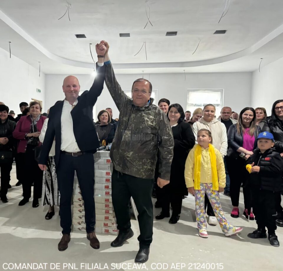 Candidatul PNL la Primăria Sadova, Mihai Constantinescu, și președintele PNL, Gheorghe Flutur Candidatul PNL la Primăria Sadova, Mihai Constantinescu, și președintele PNL, Gheorghe Flutur