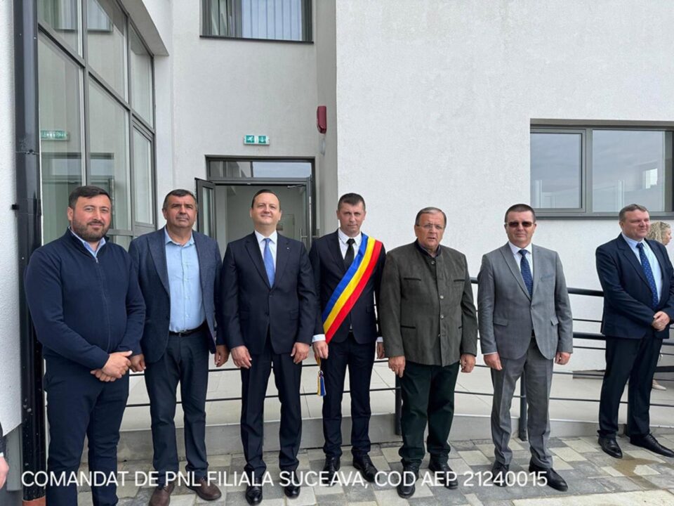 Președintele CJ la inaugurarea unei școli din Frătăuții Noi: „În județul Suceava sunt investiții în educație de peste 100 de milioane de euro” Președintele CJ la inaugurarea unei școli din Frătăuții Noi: „În județul Suceava sunt investiții în educație de peste 100 de milioane de euro”