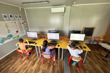 Calculatoare pentru copiii din medii dezavantajate