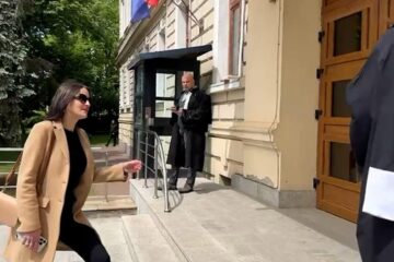 Judecătoarea Ana Maria Chirilă a venit ”zen” la instanță pentru a cere permisiunea de a părăsi domiciliul