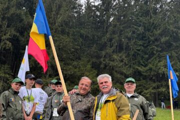 Gheorghe Flutur alături de primarul Mihăiță Negură la deschiderea Campionatului European al Tinerilor Silvicultori