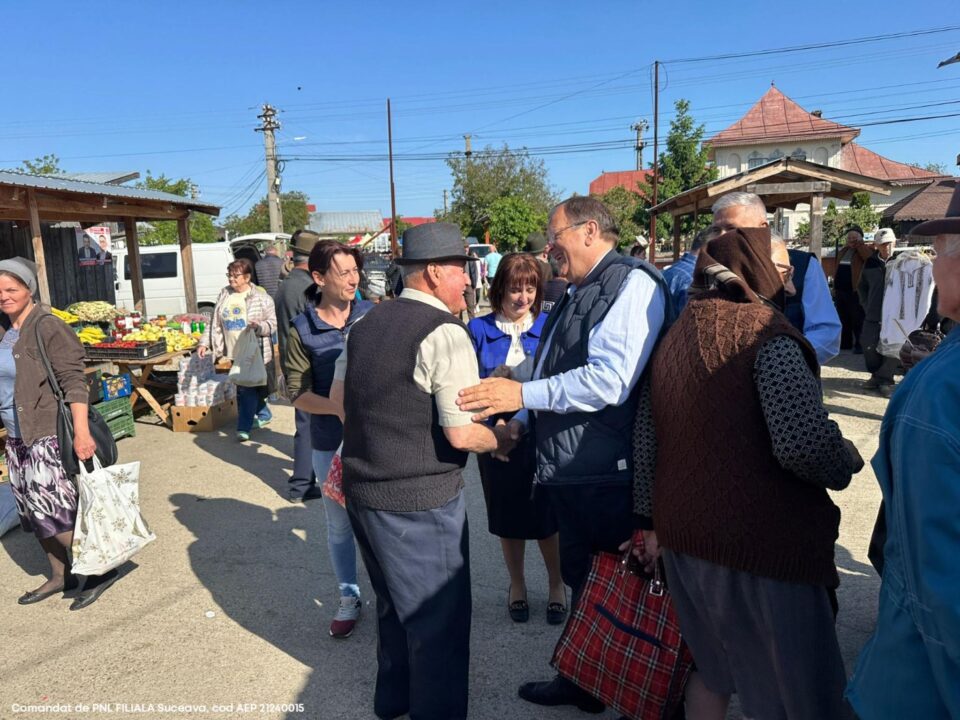 Gheorghe Flutur s-a întâlnit cu peste 1.000 de oameni în piața din Arbore