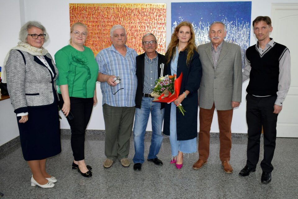 Expoziția de pictură „A fost odată un poem”, la Biblioteca Municipală „Eugen Lovinescu”