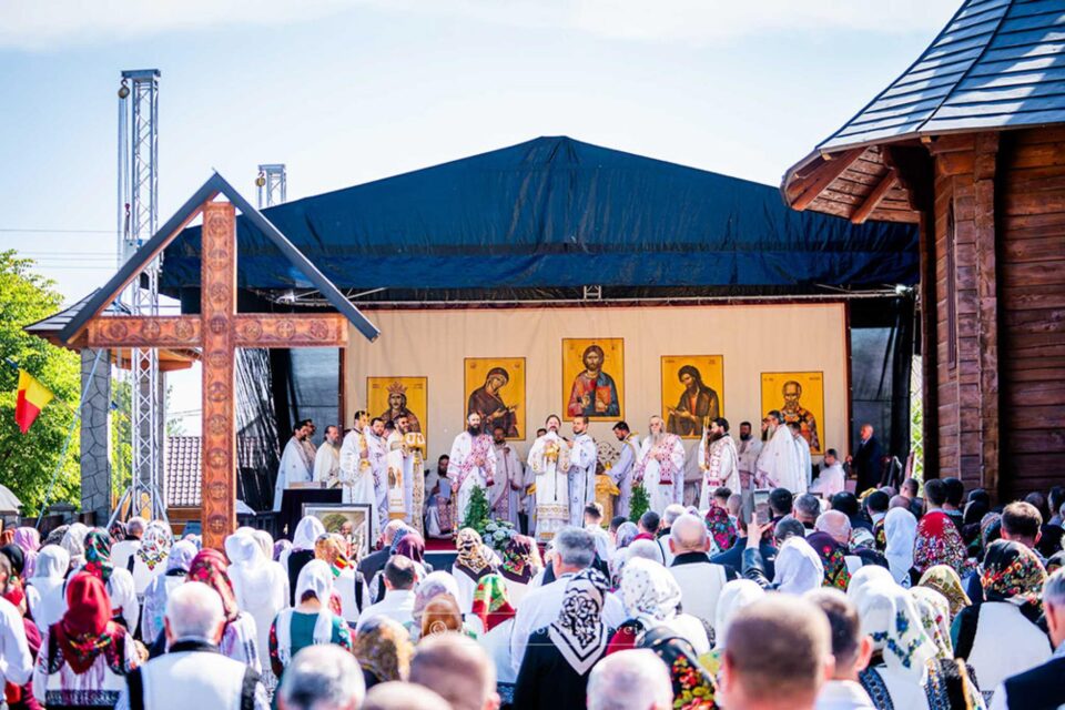 Comuniune în rugăciune la hramul Parohiei „Sfinții Împărați Constantin și Elena” Straja II Comuniune în rugăciune la hramul Parohiei „Sfinții Împărați Constantin și Elena” Straja II