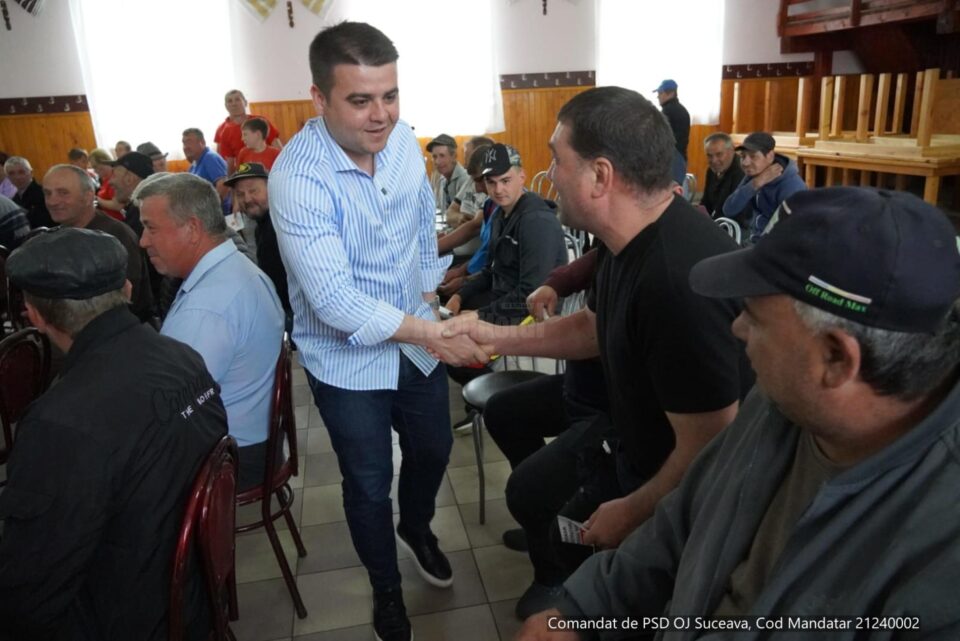 Candidatul PSD pentru șefia județului Suceava le-a promis locuitorilor din Stroiești că nu va fi un politician pe care o să-l vadă o dată la patru ani