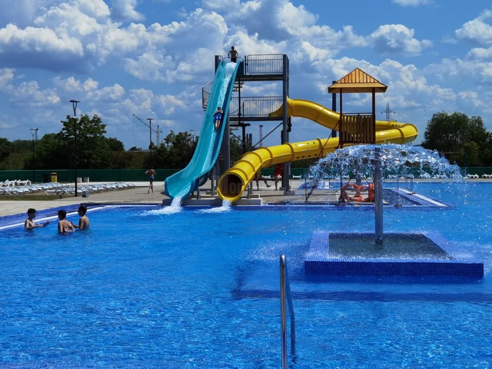 Ștrandul Municipal Suceava a fost deschis începând de joi, 23 mai 2024
