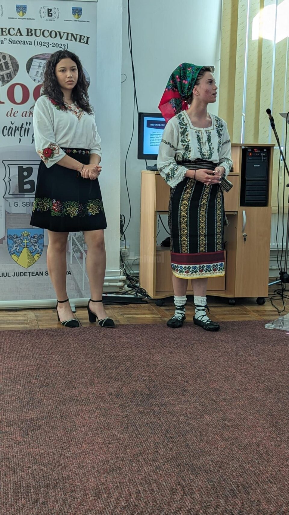 „Despre tradiții... Ia românească – moștenire culturală strămoșească”, la Biblioteca Bucovinei