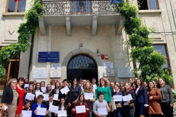 Concurs de chimie și cerc pedagogic, la Colegiul „Eudoxiu Hurmuzachi” Rădăuți