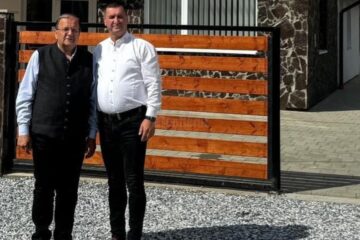 Ghorghe Flutur si primarul PNL din Cârlibaba, Gabriel Danciu