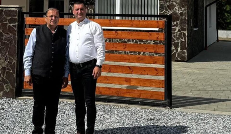Gheorghe Flutur și primarul PNL din Cârlibaba, Gabriel Danciu