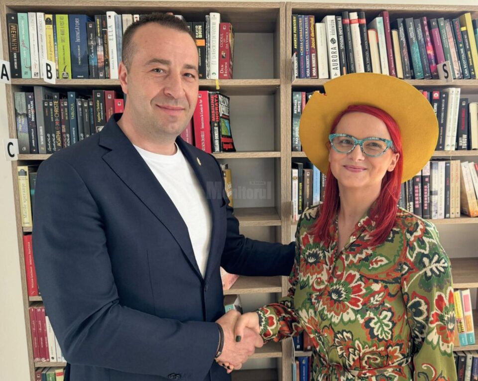 Raluca Tuchlei sau Dizzy, candidată de consilier local în echipa lui Lucian Harșovschi Raluca Tuchlei sau Dizzy, candidată de consilier local în echipa lui Lucian Harșovschi