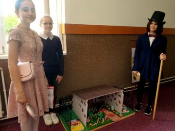 Aproape 500 de elevi au dat frâu liber imaginației la Festivalul-concurs “CDIdei în cărți”