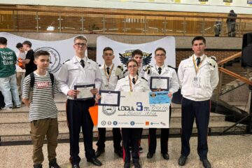 Elevii campulungeni, la Olimpiada de Securitate Cibernetica