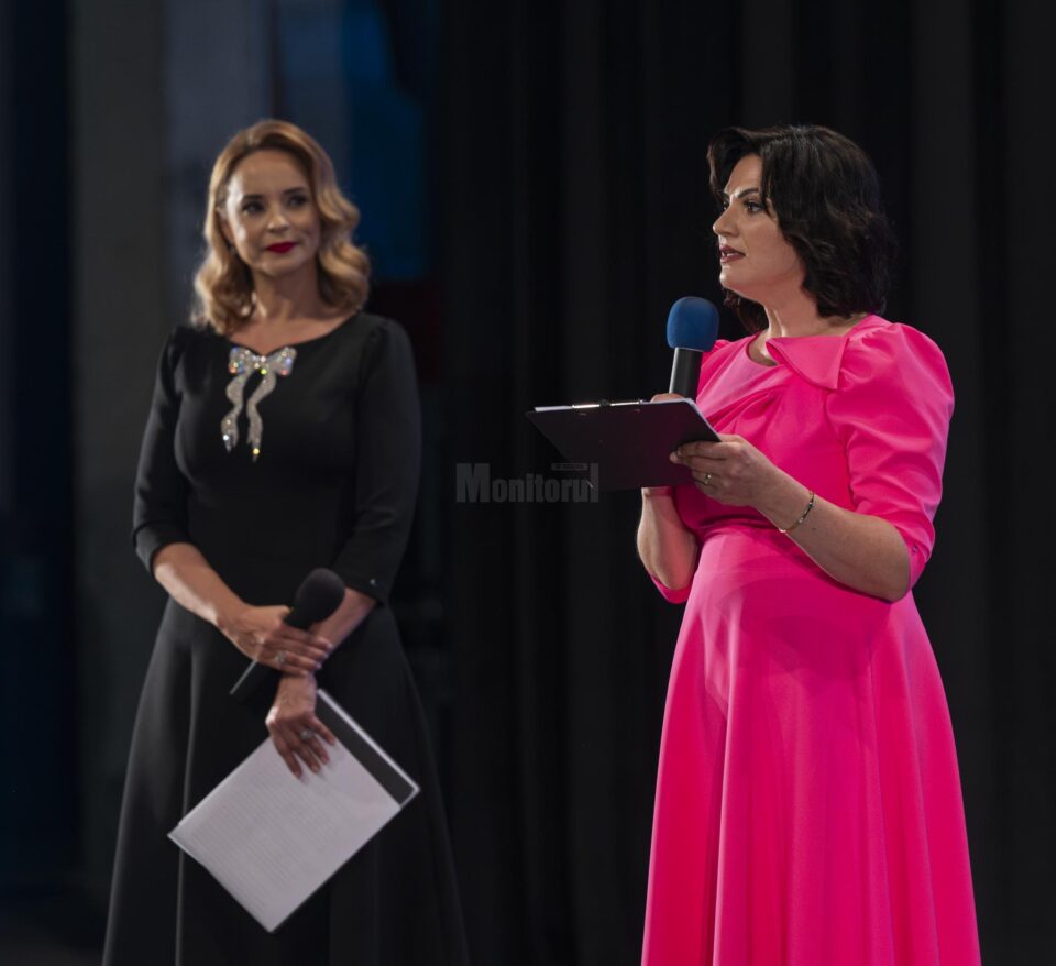 Elevii olimpici și profesorii lor, premiați la cea de-a doua ediție a evenimentului „Copiii pe primul loc”