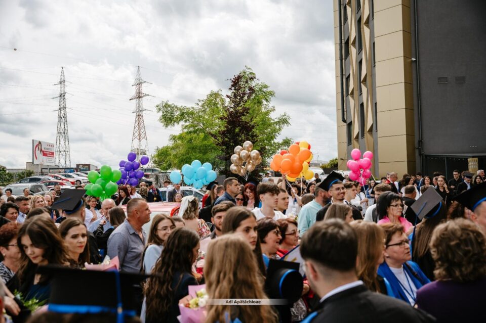 Aproape 800 de participanți la cursul festiv organizat de Colegiul Național „Mihai Eminescu” Suceava, promoția 2024