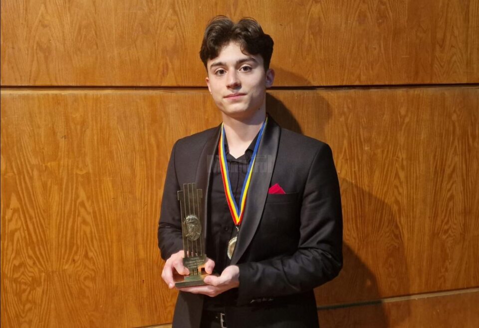 Pianistul Mario Victor Lucaci, de la Iași, a câștigat Trofeul „Lira de Aur”
