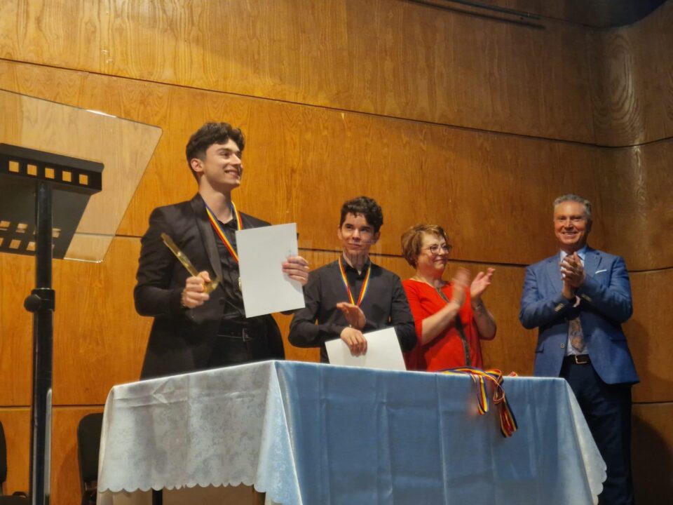 Festivitatea de premiere Lira de Aur 2024