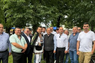 Președintele PNL Suceava, Gheorghe Flutur, a fost la Arbore, la Sărbătoarea salcâmului