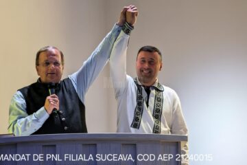 Gheorghe Flutur si primarul liberal din Horodnic de Sus, Valentin Luță