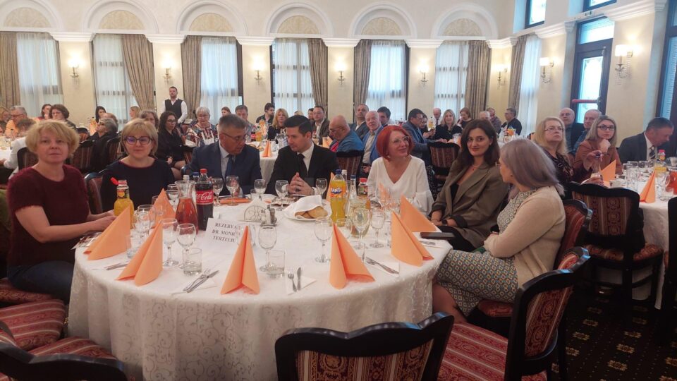 Dr. Christina Nicolae, dr. Monica Terteliu, gen.dr. Ionel Oprea, dr. Alexandru Calancea, dr. Loredana Corodescu, dr. Cristina Sapaniuc, dr. Claudia Ionesi