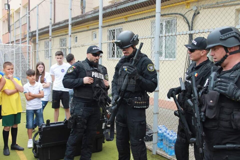 Peste 200 de persoane au participat la un turneu de fotbal de Ziua Internațională a Copiilor